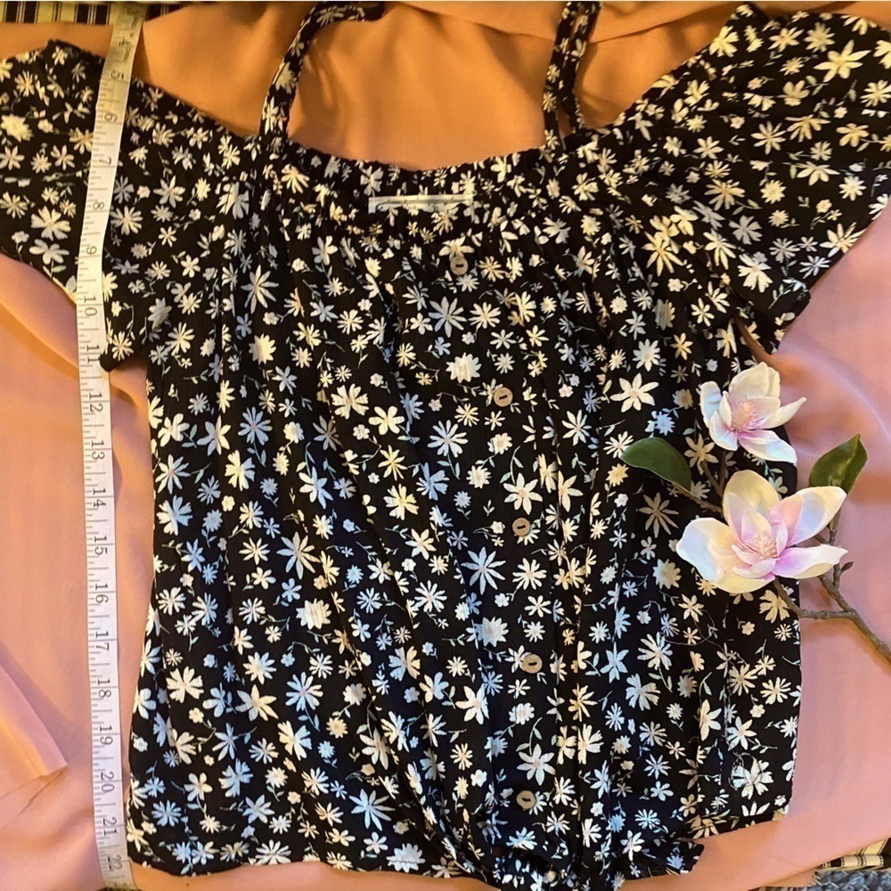Hippie Rose New Juniors Size S Black Floral Ditsy Flutter Sleeve Top Tie Front
